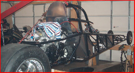 noisytoysracing_-_black003001.jpg