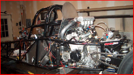 noisytoysracing_-_black003002.jpg