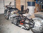 noisytoysracing_-_black005007.jpg