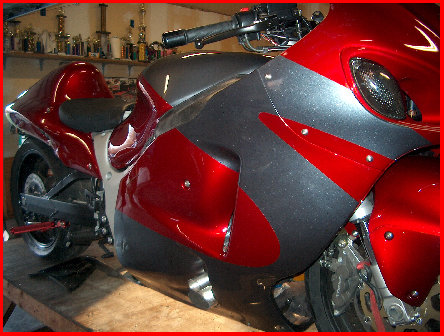 noisytoysracing_-_black010003.jpg