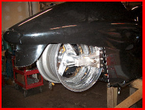 noisytoysracing_-_black011002.jpg
